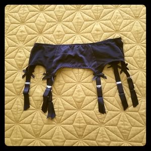 Bettie Page by Playful Promises Garter Belt, US10